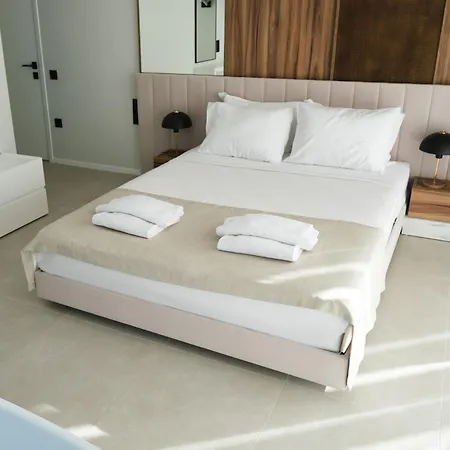 Ashta / Zen Villa