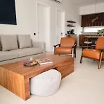 Villa Ashta / Zen *