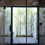 Villa Ashta / Zen *