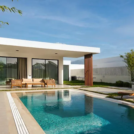 Villa Ashta / Zen *