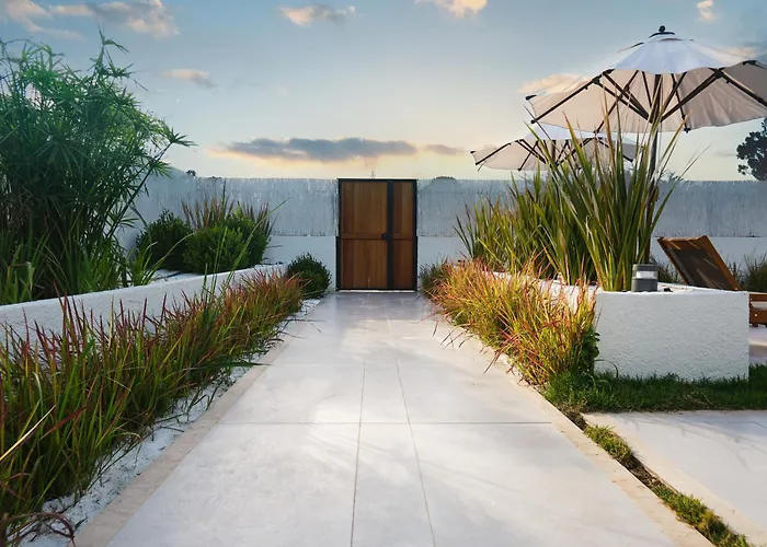 Ashta / Zen Vila *